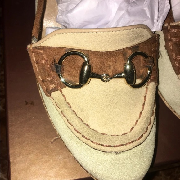 Authentic Suede Gucci Shoes - Picture 12 of 13